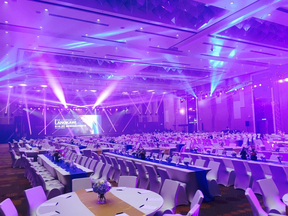 Full gala ballroom with stage, truss and LED wall